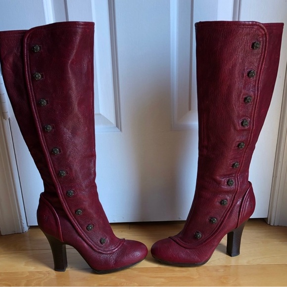 ❤️ISO❤️ Frye Matilda, Cranberry - Picture 1 of 1